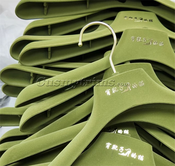 Green velvet hangers 119