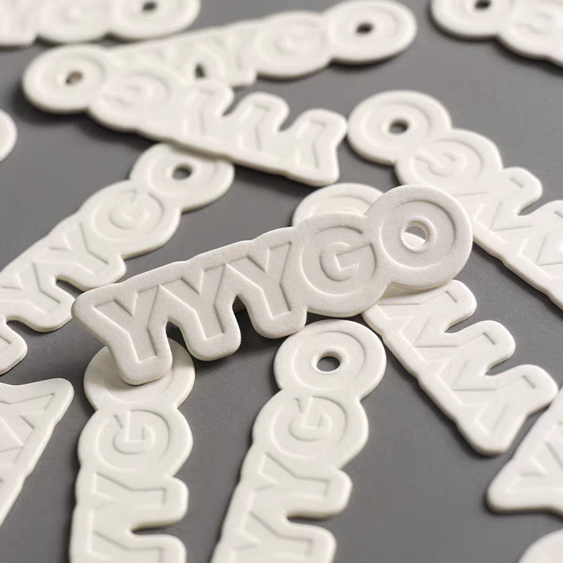 embossed hang tags 0112